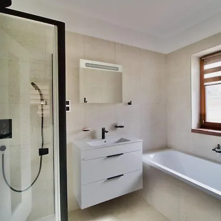 Apartment Uprostred Trojuhelniku Praha - Karlovy Vary - Plzen *